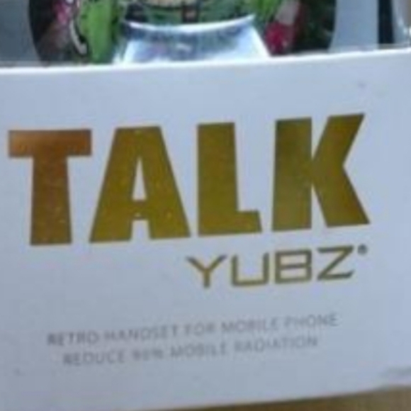 Chocolate Rain Retro Phone Headset 3.5MM Cell phone, IPad, Computer Headset - Picture 7 of 7